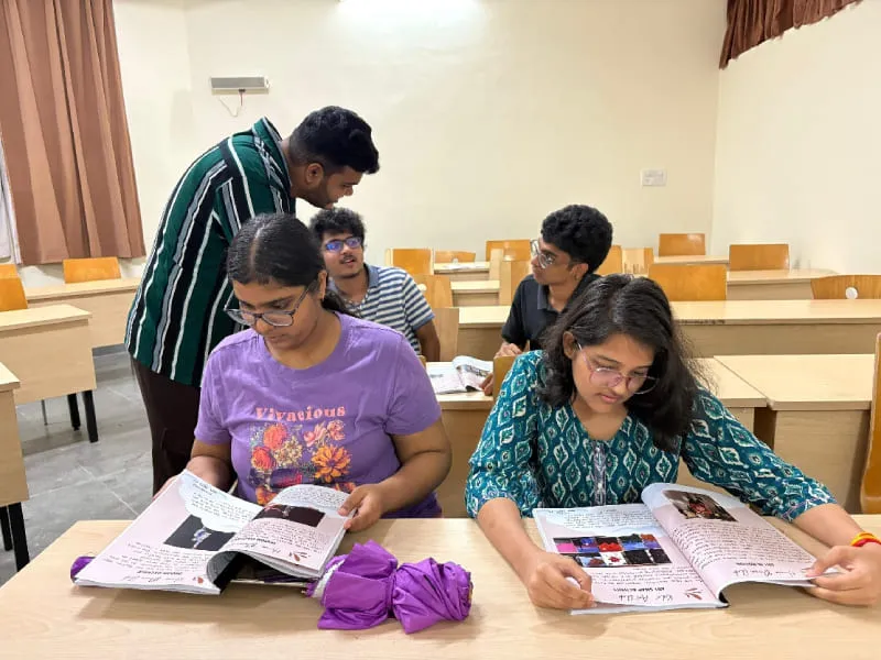 Read through of the first volume of Symbizette