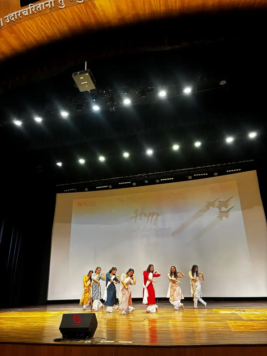 A Patriotic semi-classical fusion dance by SLS-H